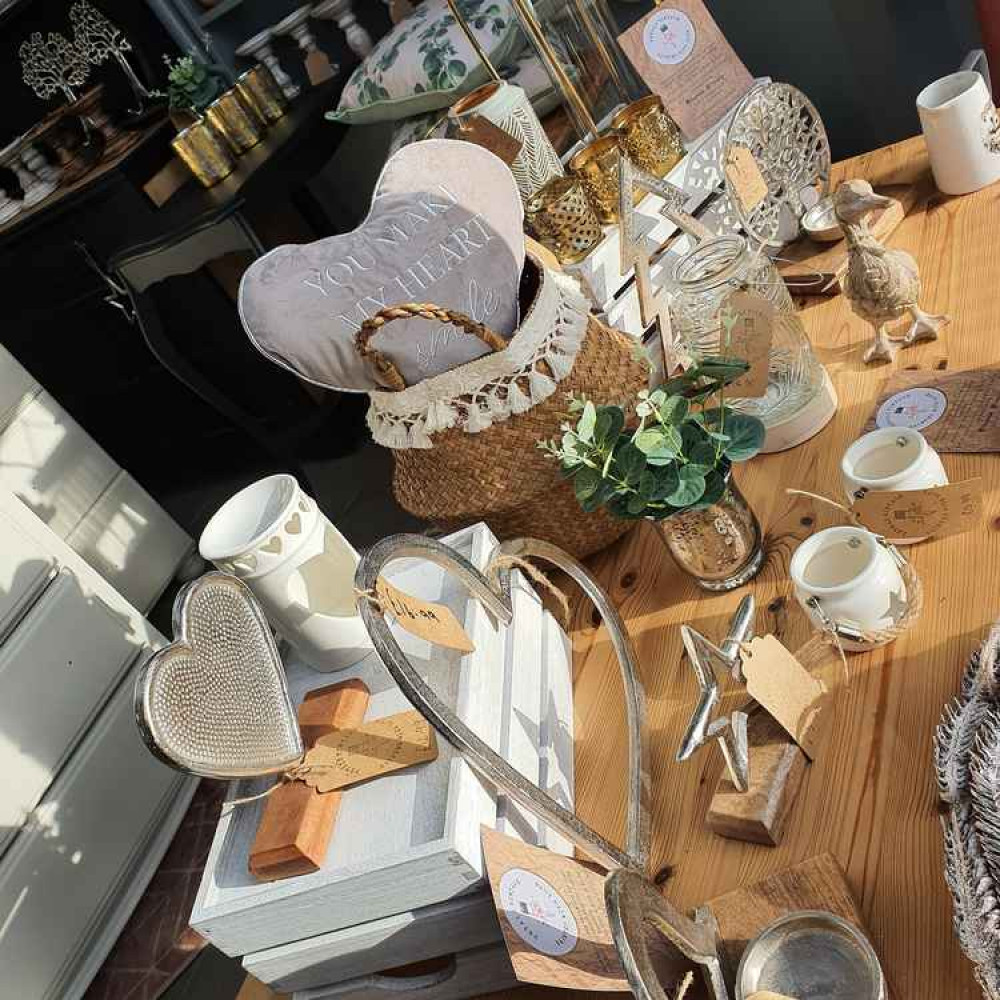 Lisa uses muted, calming colours on her pieces Lisa uses muted, calming colours on her pieces