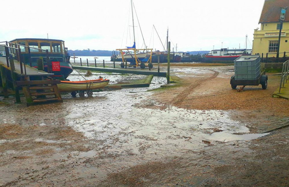 Sewage spewed into river at Pin Mill