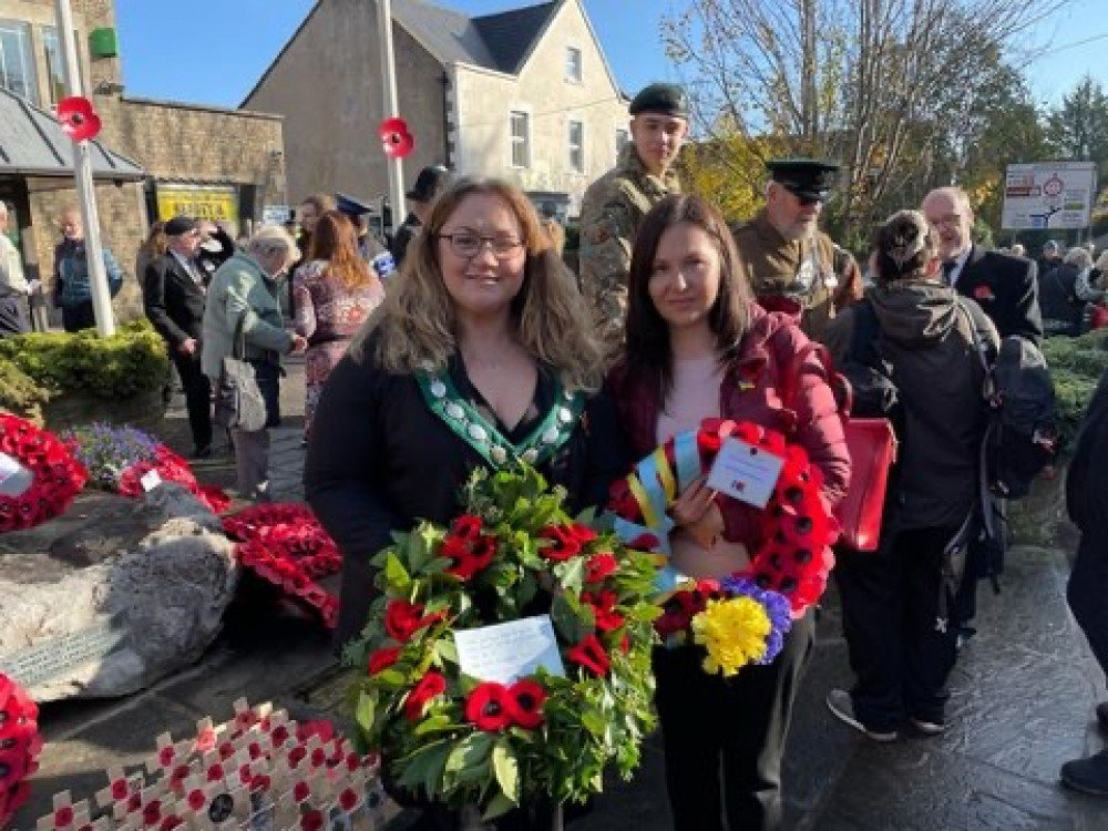 Cllr Helen Sprawson-White (left), with Iryna Ladyzhenska, in Frome for Remembrance Day 2022.