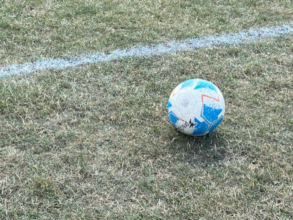 Hucknall Town succumbed to their first away league defeat of the season on Saturday (12 November) as they were beaten 2-1 by Saffron Dynamo. Photo Credit: Tom Surgay.