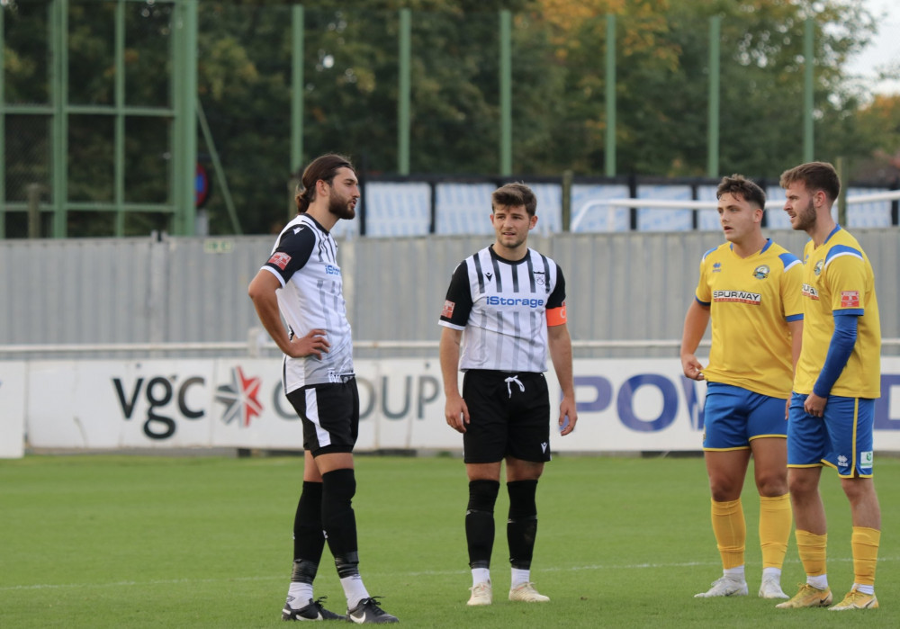 Hanwell Town have won one of their last eight as Slough Town inflicted another defeat on them. Photo: Hanwell Town.