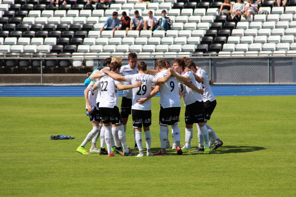 Hampton and Richmond look for back-to-back league wins against Dover. Photo: 1003661 from Pixabay. Hampton and Richmond look for back-to-back league wins against Dover. Photo: 1003661 from Pixabay.