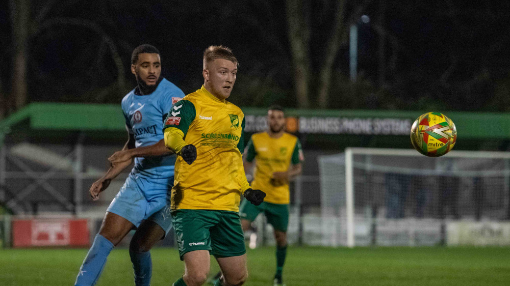 Hitchin Town 2-1 Redditch United: Report from Top Field by Pipeman, photographs by Peter Else