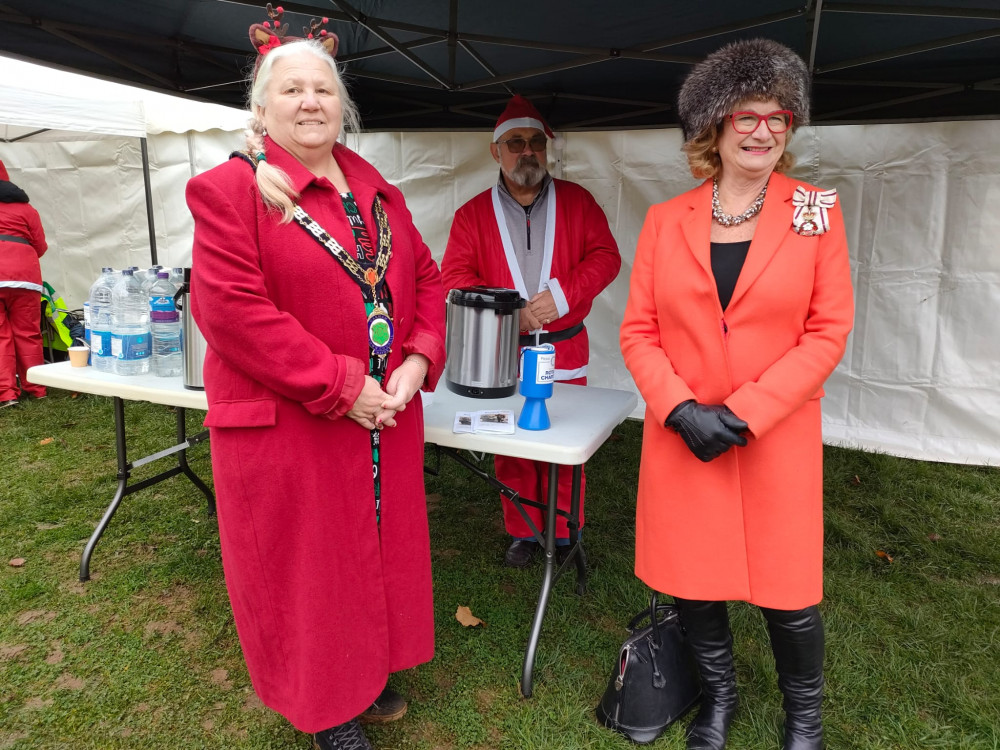 Dr Sarah Furness and Mayor Sally-Anne 