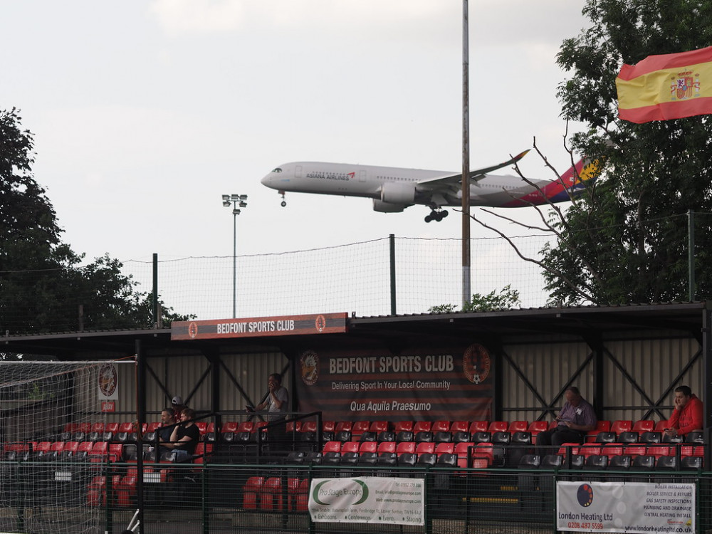 Luke Ruddick had to be changed in goal for Tom Bender during the first half. Photo: Ungry Young Man.