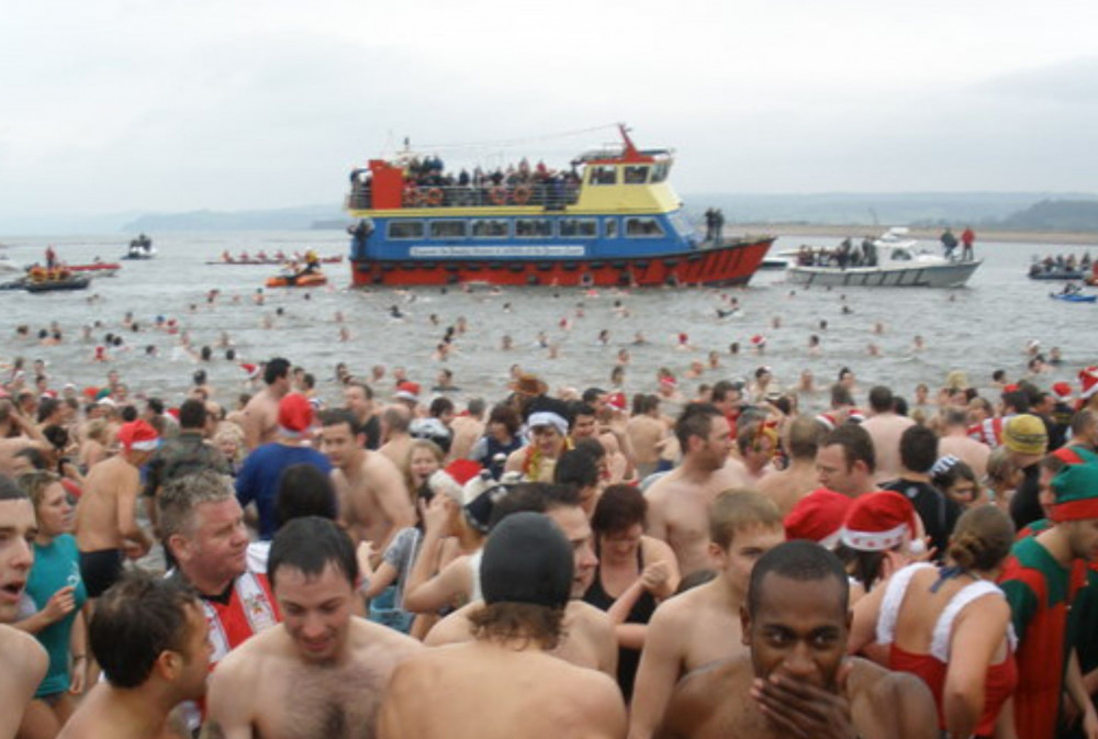 Christmas Day swim, Exmouth (cc-by-sa/2.0 - © Roger Cornfoot - geograph.org.uk/p/1090769)