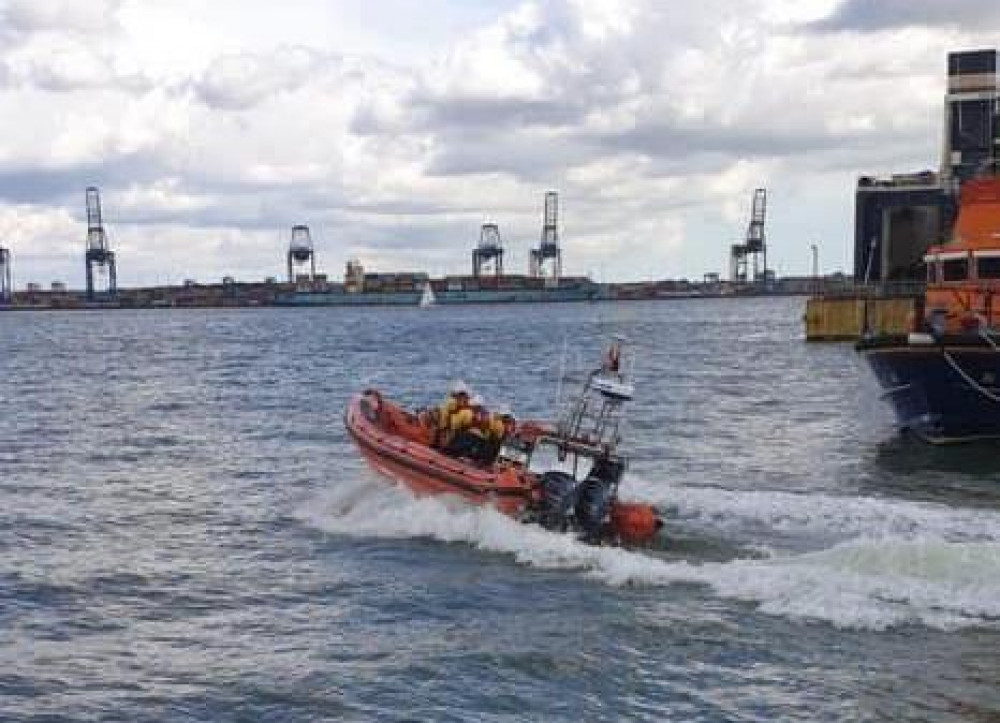 Harwich crew to the rescue (Picture credit: RNLI)