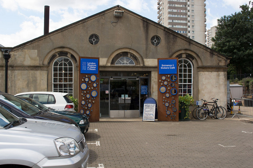 Bubbles! Easter fun at the London Museum of Water & Steam. Photo: Smurfy.