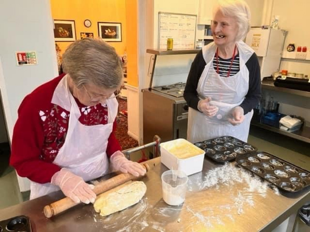 Val and Joyce (Doveleigh Care) Val and Joyce (Doveleigh Care)