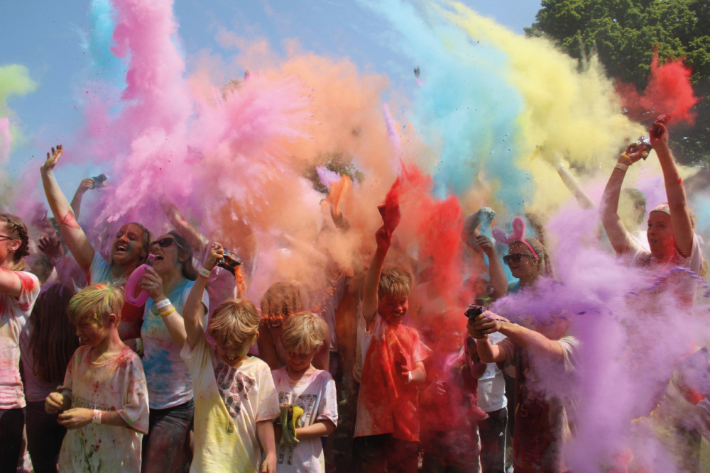 St Margaret’s Hospice Colour Run 2023 St Margaret’s Hospice Colour Run 2023