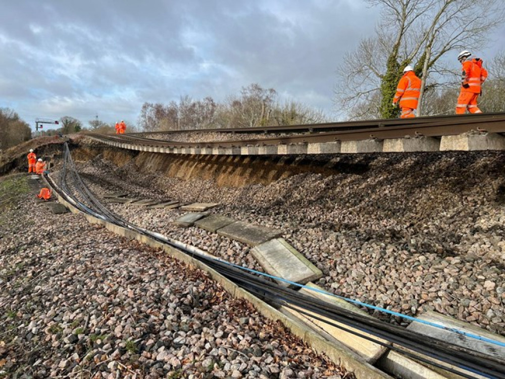 The damaged section of rail near Hook (Credit: South West Railway) The damaged section of rail near Hook (Credit: South West Railway)