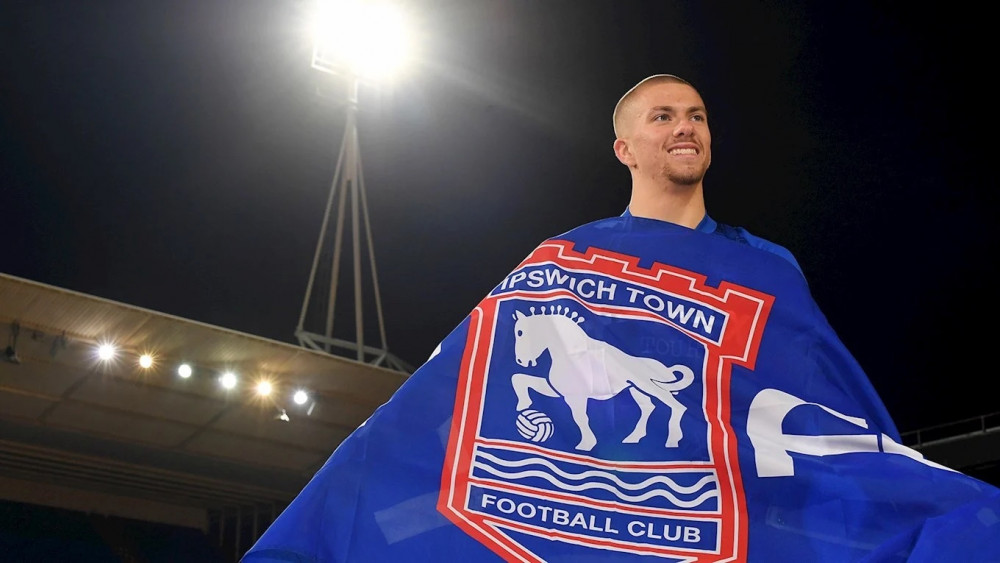 Former Shotley peninsula footballer Harry Clarke rejoins Ipswich from Arsenal (Picture: ITFC)