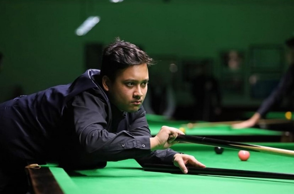 Hosoun Miah, who has run Warwick Spice Indian for 23 years, is looking to raise £50,000 to help fund costly snooker academy training for sons Hamim and Halim (image supplied)