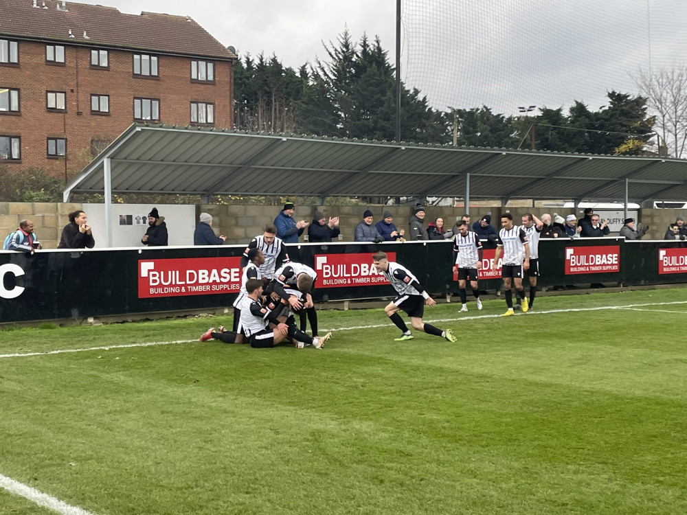 Hanwell Town scored three in the first-half for the second straight mid-week fixture. Photo: Hanwell Town.