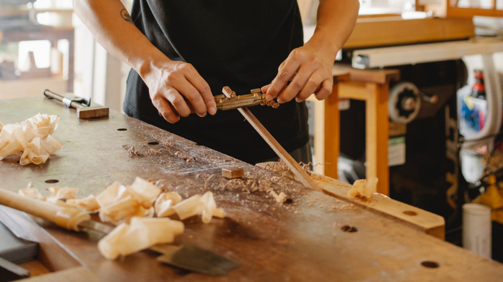 Experienced bench joiner required for a small modern workshop