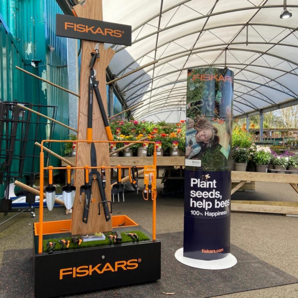 FISKARS. FISKARS.