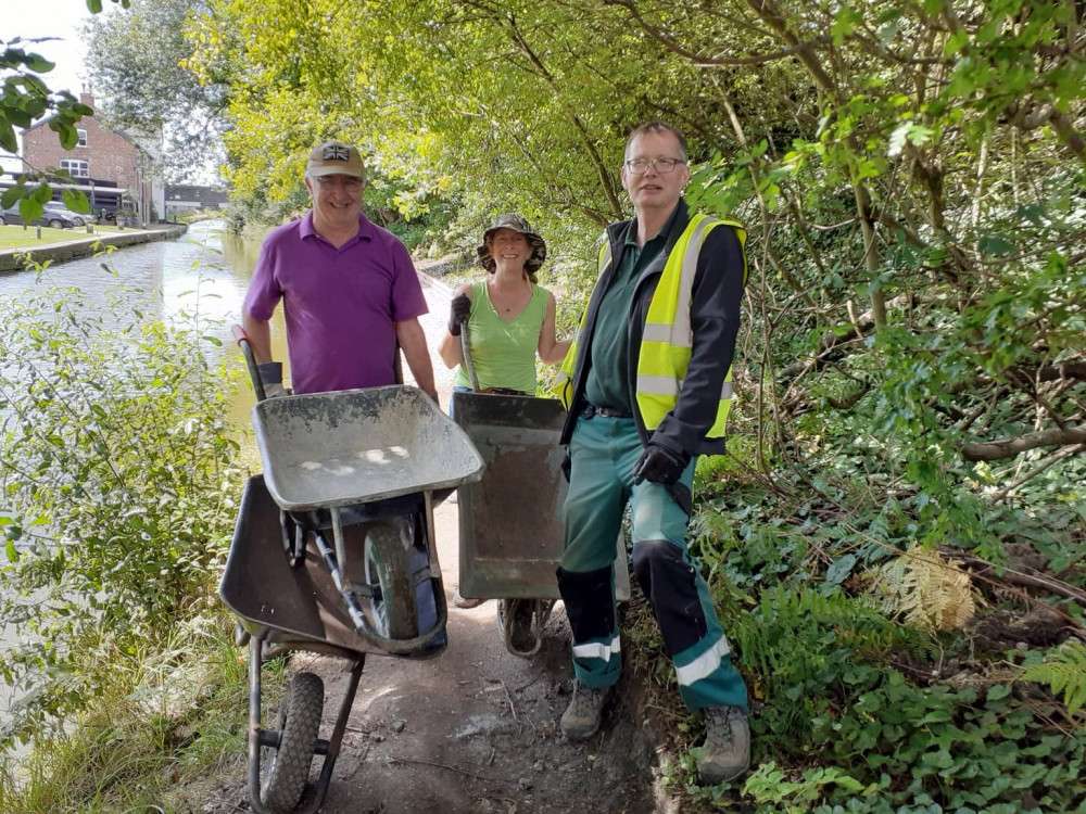 Sandbach Woodland and Wildlife group chair, Jonathan Grainger (far right) with volunteers on a project at Wheelock Wharf (Photo: Sandbach Nub News, Deborah Bowyer).