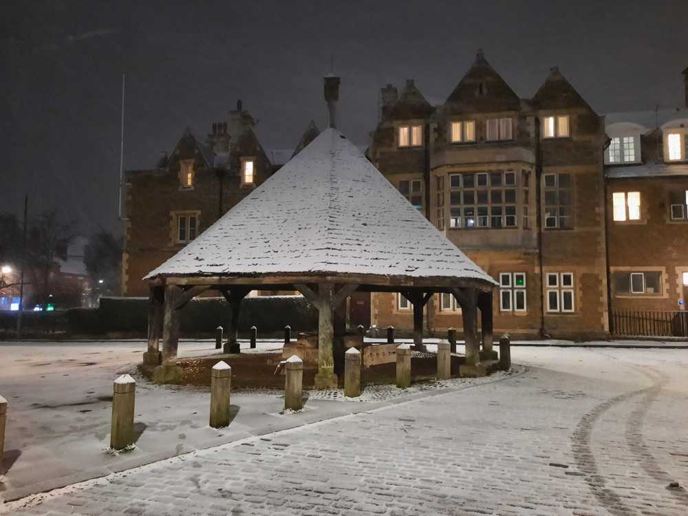 Snow in Oakham Town Centre on 8 March. Image credit: Nub News.