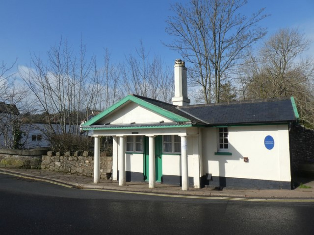 The Old Toll House, Sidmouth (cc-by-sa/2.0 - © David Smith - geograph.org.uk/p/6068105)