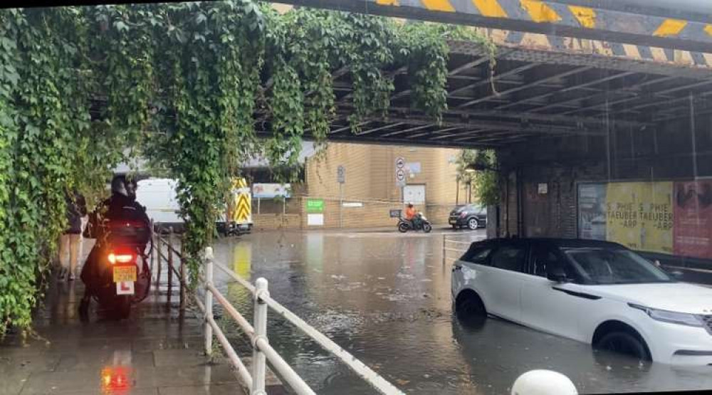 Latchmere Road during flash floods in Battersea in 2021 (Credit: Isabel Millett)