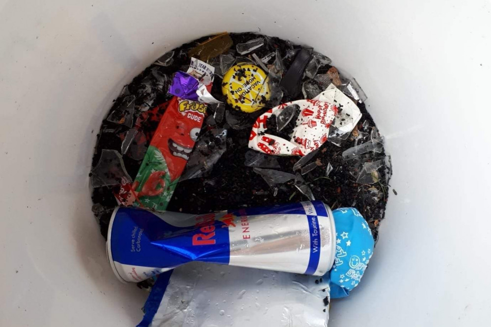 Litter picked in the local area. Image credit: Nub News. 