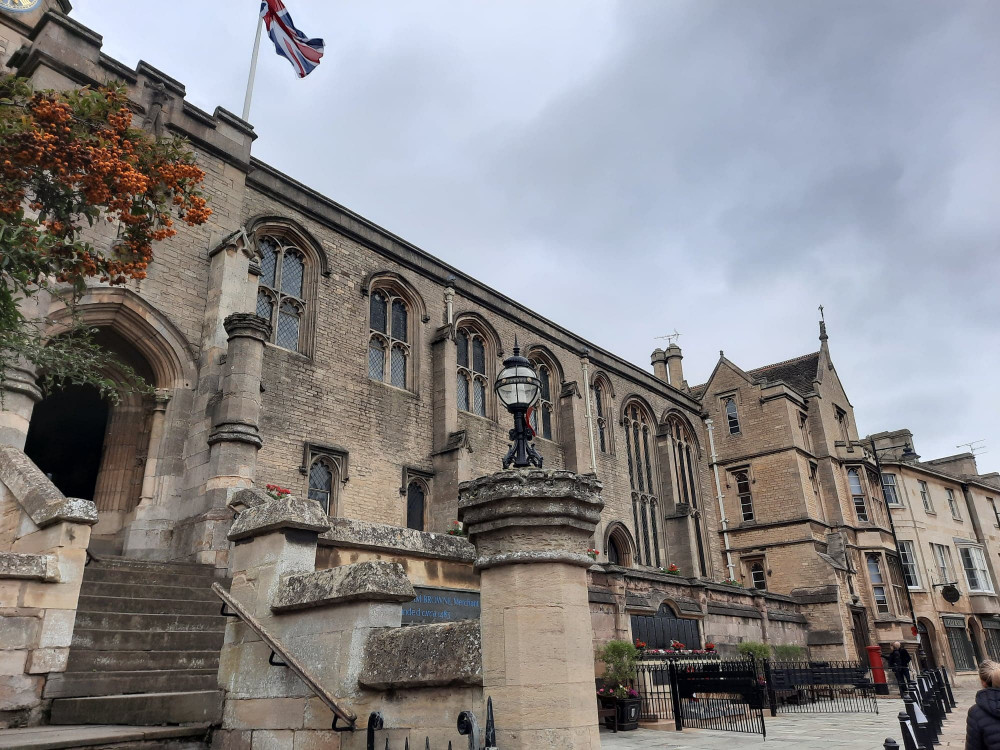 Clouds hanging over Stamford. Image credit: Nub News.