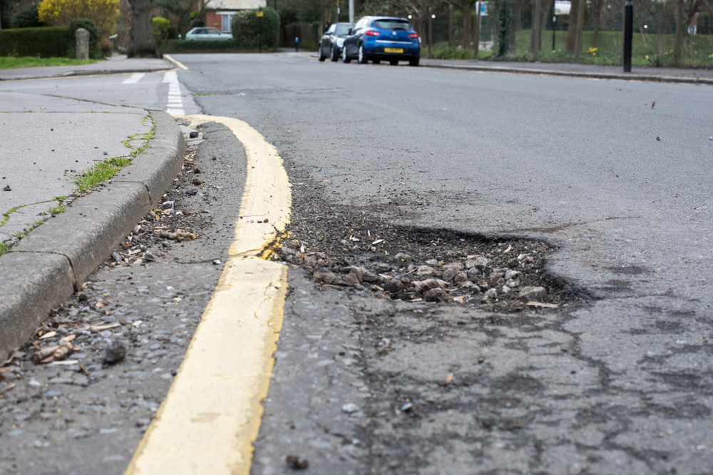 The government has increased its highways’ maintenance and pothole repair fund to £500 million (image via Warwickshire County Council)