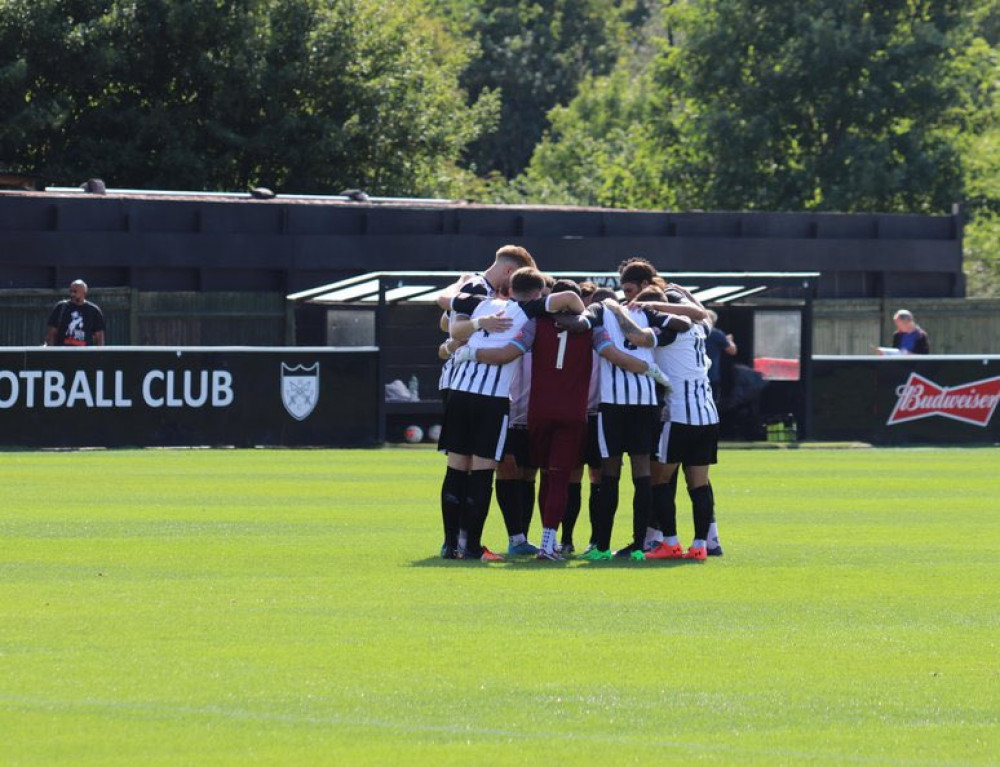 Hanwell Town are now mathematically eliminated from the play-offs. Photo: Hanwell Town.