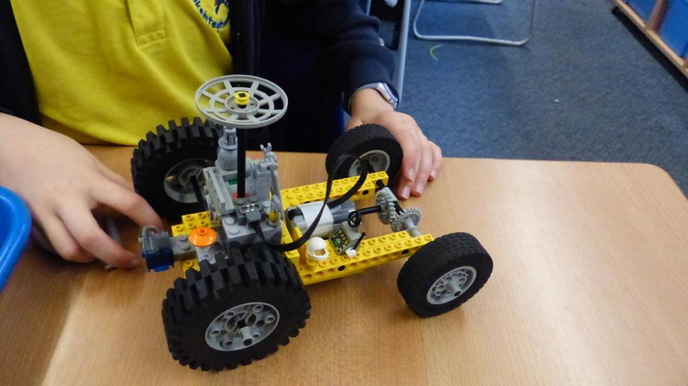 Create your own LEGO® Off-Road Vehicle
