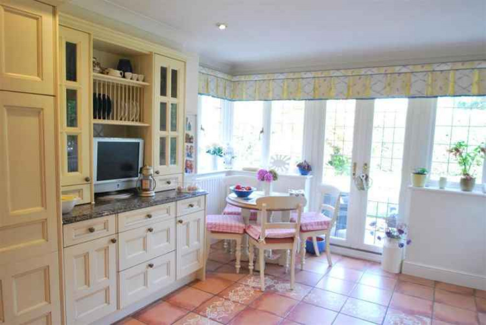 Image: Ian J Tickle Independent Estate Agents Image: Ian J Tickle Independent Estate Agents