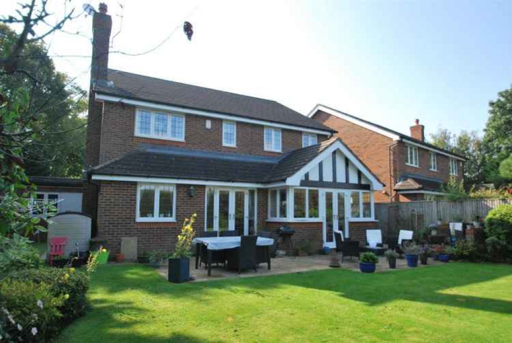 Image: Ian J Tickle Independent Estate Agents Image: Ian J Tickle Independent Estate Agents