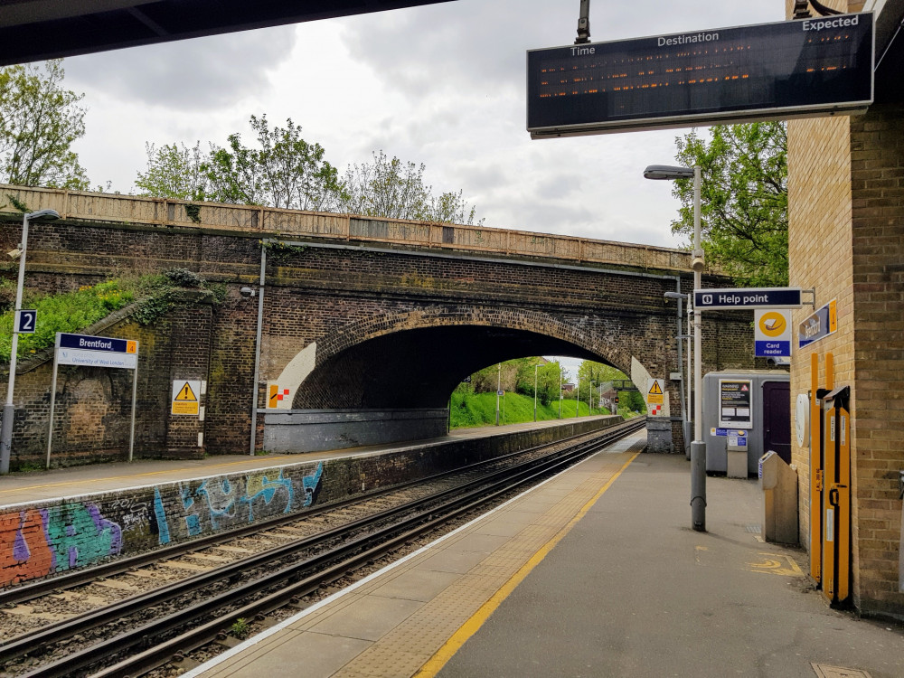 A major signalling problem at Waterloo has caused chaos for Teddington commuters this morning, with South Western Railway urging passengers to avoid travelling to and from the station. Photo: Irid Escent.