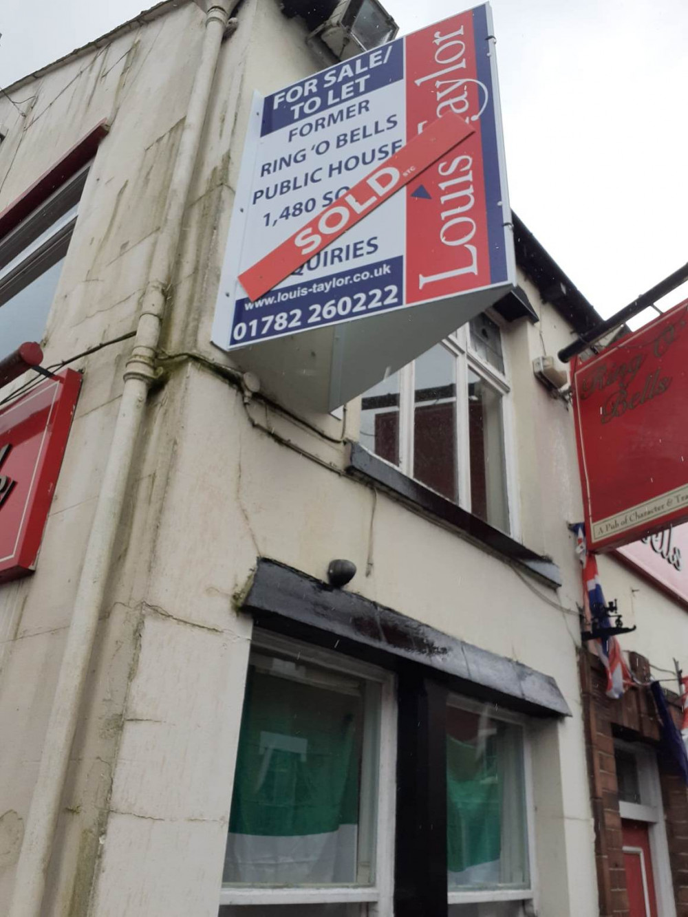 A sold sign has gone up outside the former pub. (Photo: Sandbach Nub News) 