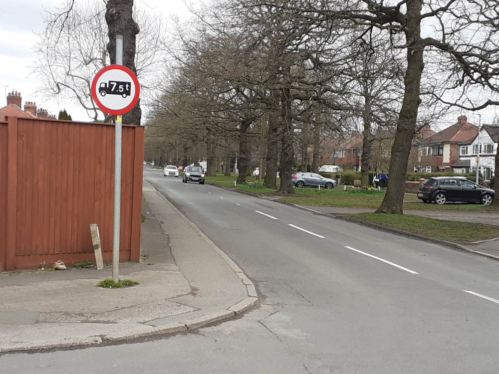 A 'no entry' sign for lorries over 7.5 ton has now been put at the end of Abbey Road.