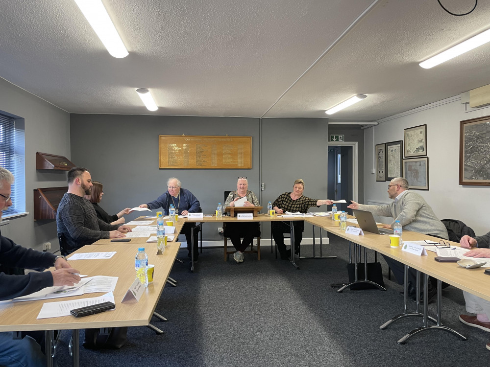 Oakham Town Council meeting at Rol House. Image credit: LDRS. 