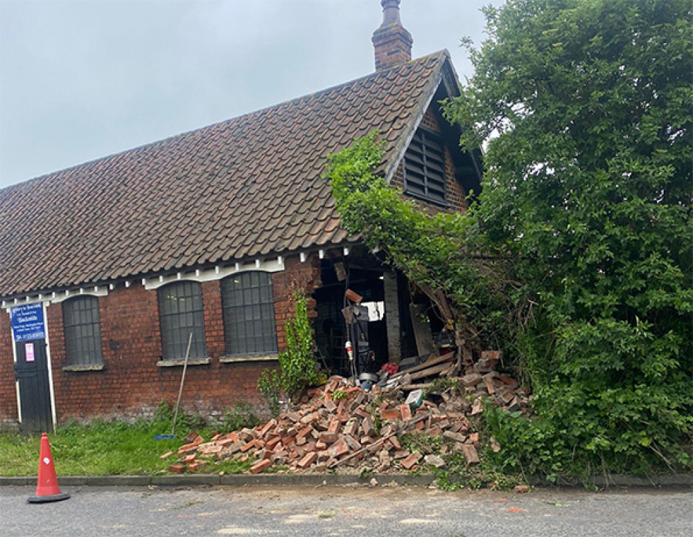 The damaged blacksmith's forge. The damaged blacksmith's forge.