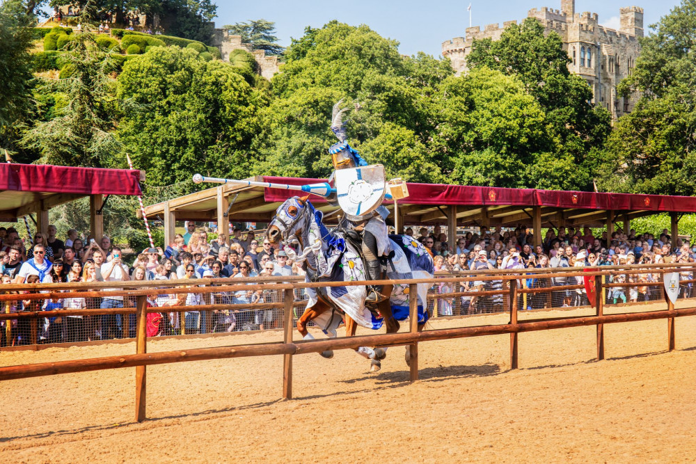 Wars of the Roses LIVE! returns to Warwick Castle over the bank holiday weekend this May (image via White Tiger PR)