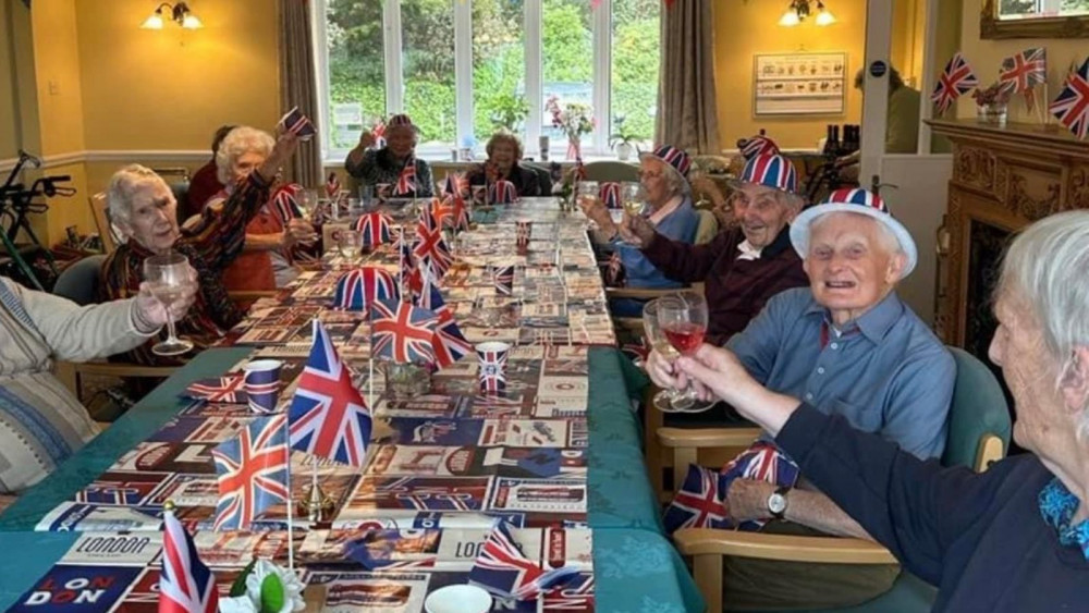 Residents celebrating coronation (Doveleigh Care)