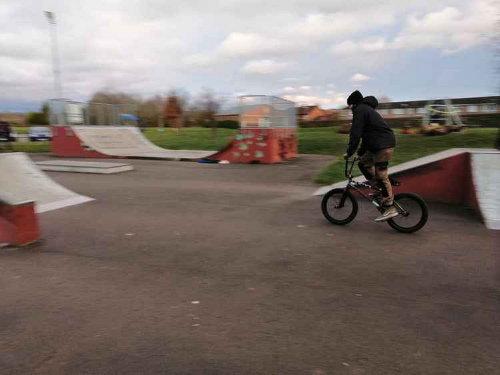 Photos taken in March just before 6pm, when the skate park is near unusable because of the lack of light. Image: Helen Watson Photos taken in March just before 6pm, when the skate park is near unusable because of the lack of light. Image: Helen Watson