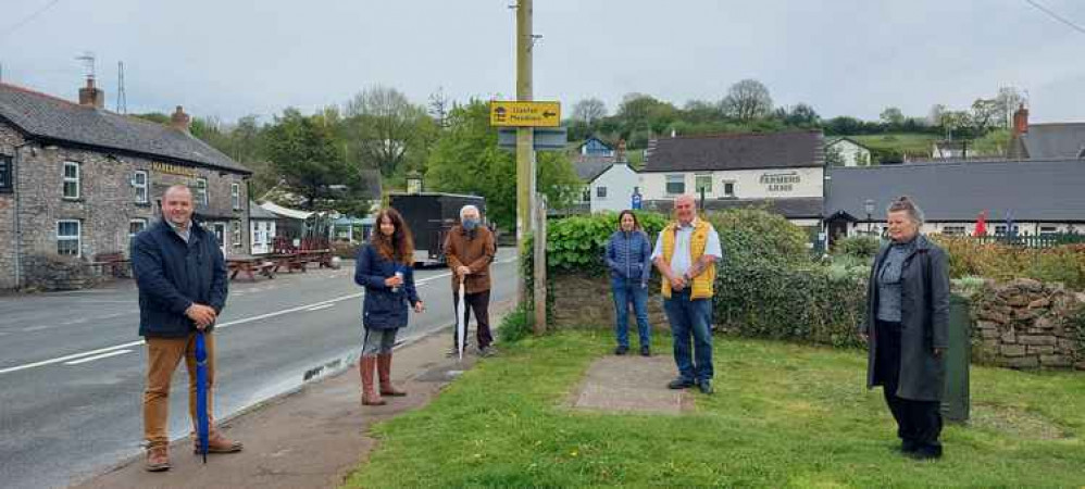 Aberthin residents Toby Lewis, Kate Watts, Frank Hartles, Gianna Taccone, Cllr Pritchard, Angie Hardy. They were among those asking for the speed limit to be reduced.