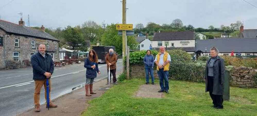 Aberthin residents who have campaigned for road safety measures: Toby Lewis, Kate Watts, Frank Hartles, Gianna Taccone, Cllr Pritchard, Angie Hardy