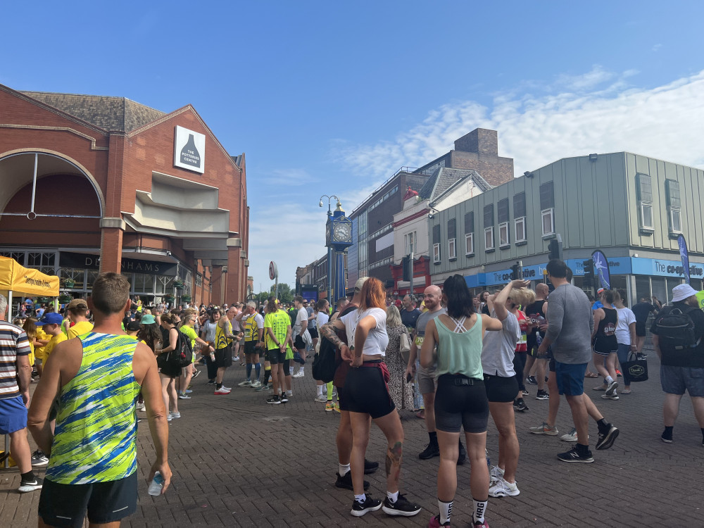 The race began on Huntbach Street, Hanley (Nub News).