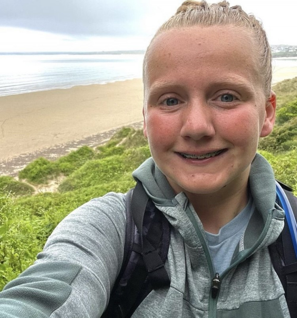 Charlotte Gail walking the Cornish Coast (Image: Charlottes Instagram - Walk For Thought) Charlotte Gail walking the Cornish Coast (Image: Charlottes Instagram - Walk For Thought)