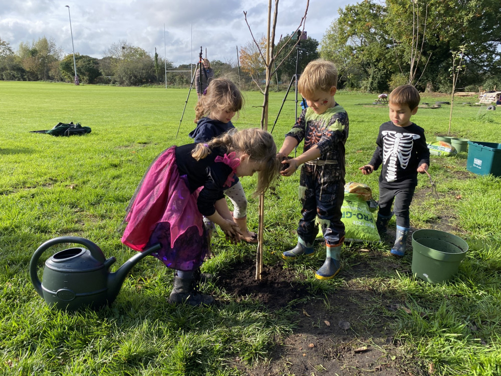 Kingston schools are being encouraged to apply for a free orchard initiative which aims to support the education of environmental thinking and importance of biodiversity