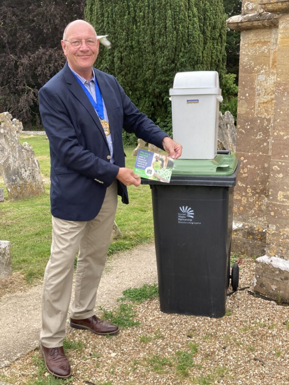Cllr Bolwell also carried out a 'bin twinning' ceremony at the church Cllr Bolwell also carried out a 'bin twinning' ceremony at the church
