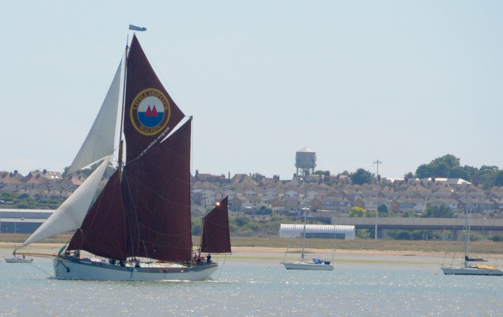 See the barge race from Felixstowe (Picture: Nub News)