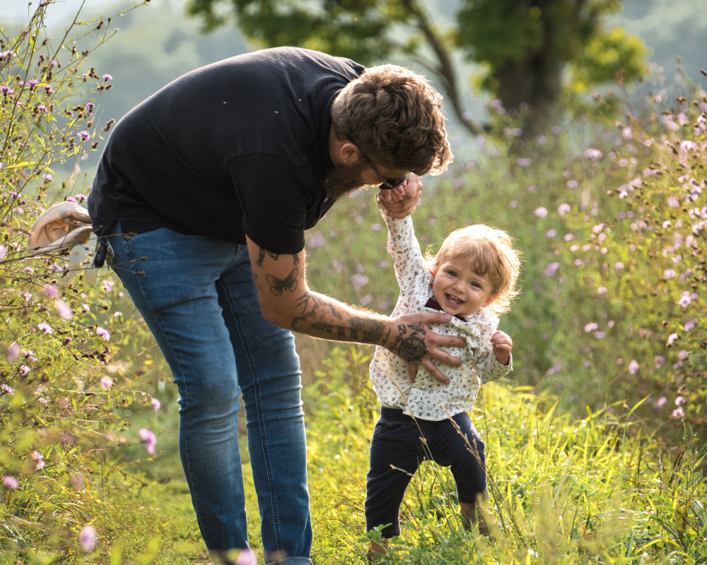 The census data revealed 725 single dads living in Mendip as of March 2021, with 327 having dependent children under 16. 