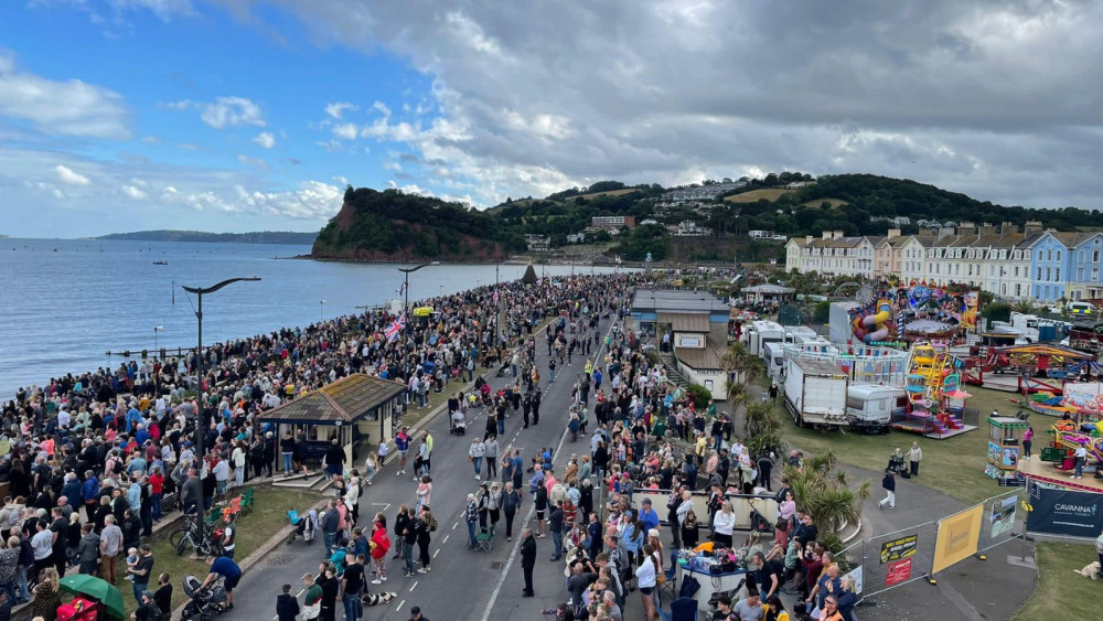 Crowds gather for Teignmouth Airshow 2022 (Devon and Cornwall Police)