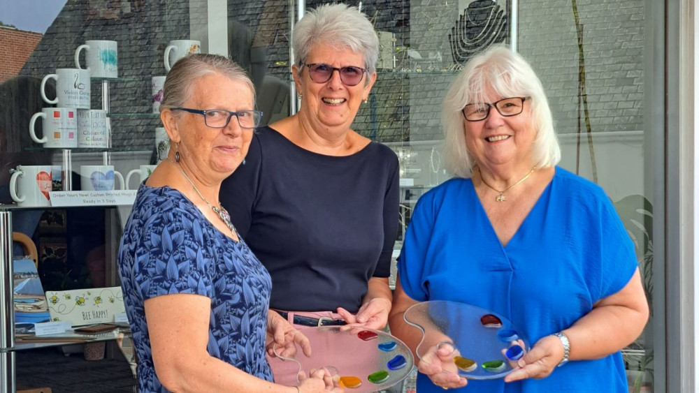 Hazel Bunyan with chair Joan Catto and vice chair Kaz Oinn (Dawlish Art Group)