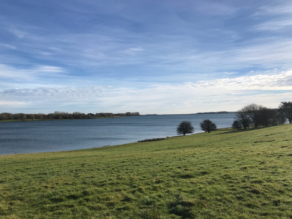 A Rutland resident is getting ready to swim across Rutland Water next month to raise money for a local rescue centre. Image credit: Nub News.  